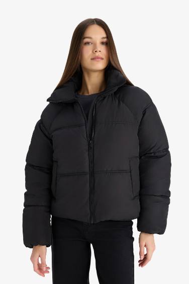 Su Geçirmez Regular Fit Dik Yaka Fermuarlı Şişme Mont