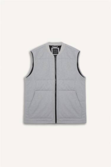 Regular Fit High Neck Pocketed Vest