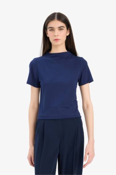 Woman Long Sleeve T-Shirt