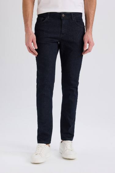 Pedro Slim Fit Super Skinny Hem Jeans