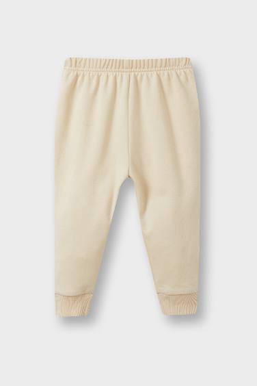 طقم بيبي اولادي سويت شيرت وسويت بانتس بطبعة شعار قماش خفيف - قطعتين