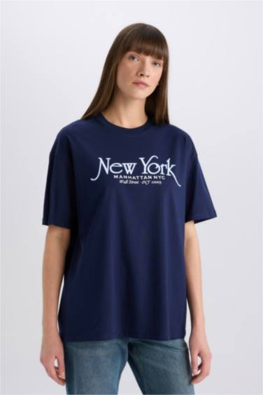 تيشيرت نص كم اوفر سايز بطبعة شعار برقبة مستديرة