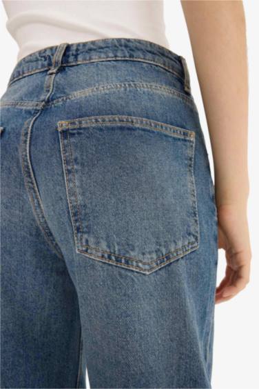 بنطرون جينز باجي فيت بحافة مطوية وخصر عالي