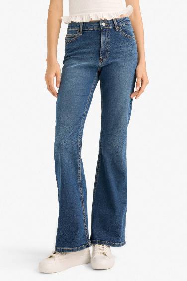 Mia Flare Fit Regular Waist Jeans