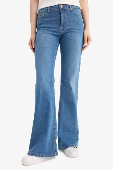 Mia Flare Fit Regular Waist Jeans