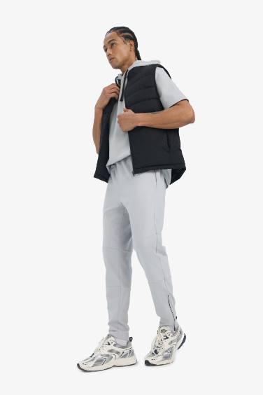 DeFactoFit Su İtici Rüzgar Geçirmez Slim Fit Dar Kesim Fermuarlı Cepli Şişme Yelek