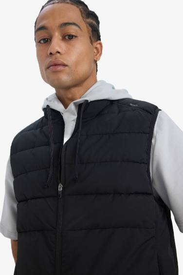 DeFactoFit Su İtici Rüzgar Geçirmez Slim Fit Dar Kesim Fermuarlı Cepli Şişme Yelek