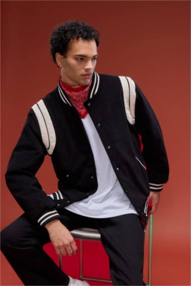 Su İtici Regular Fit Kolej Yaka Bomber Çıtçıtlı İç Cepli Mont
