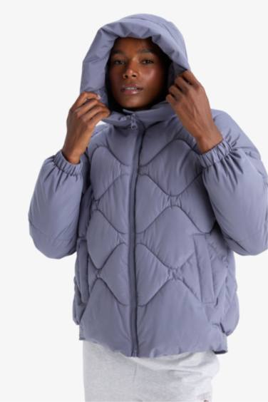 DeFactoFit Su İtici Oversize Fit Geniş Kalıp Kapüşonlu Fermuarlı Cepli Şişme Mont