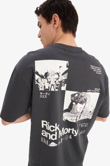 T-shirt boxy imprimé Rick and Morty à col rond et manches courtes