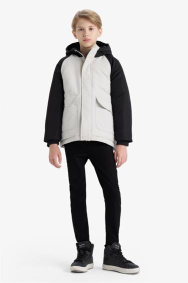 معطف طارد للماء بغطاء للرأس مبطن بالصوف