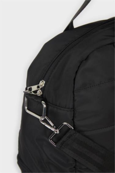 جنطة سفر و رياضة نسائي