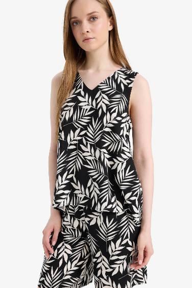Regular Fit V Collar Patterned Sleeveless Blouse