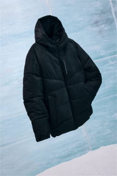 Su İtici Rüzgar Geçirmez Regular Fit Kapüşonlu Fermuarlı Cepli Kışlık Mont
