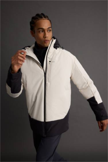 DeFactoFit Regular Fit Hooded Zippered Waterproof Jacket