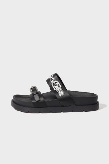 Woman Flat Sole Slipper