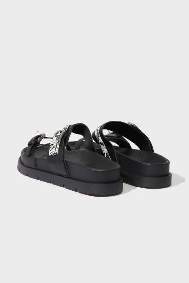 Woman Flat Sole Slipper