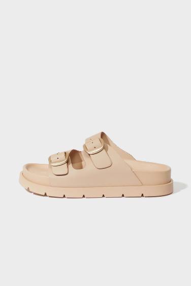 Woman Flat Sole Slipper