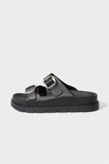 Sandales à deux brides en simili cuir pour femme