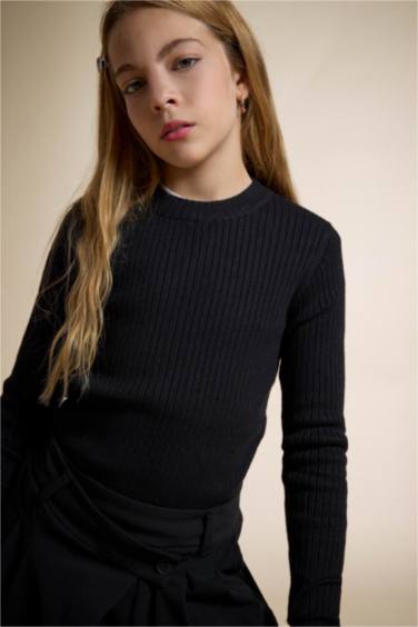Girl Slim Fit Crew Neck Knit Pullover