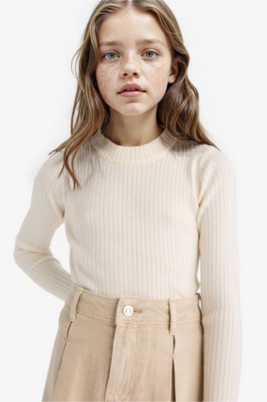 Girl Slim Fit Crew Neck Knit Pullover