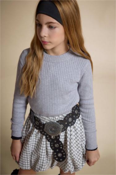 Girl Slim Fit Crew Neck Knit Pullover