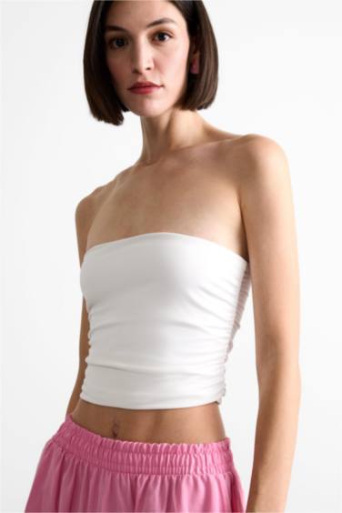 Fitted Basic Strapless Blouse