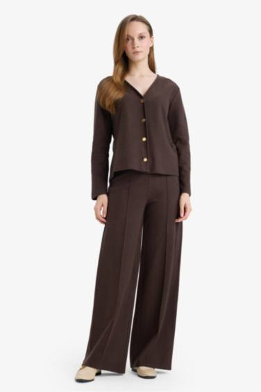 Wide Leg Straight Leg Trousers