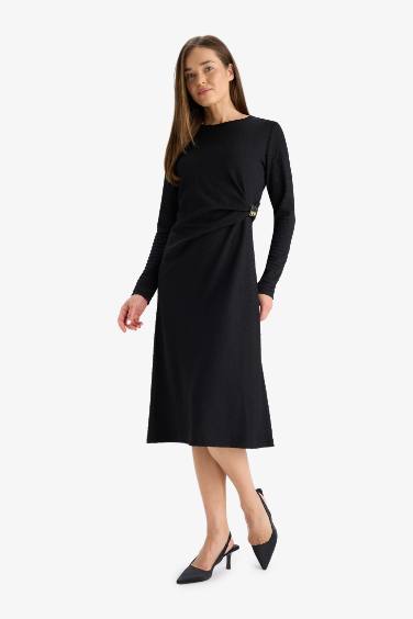 Robe à manches longues et col rond Coupe régulière