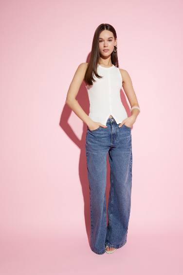 Fitted Crew Neck Basic Ribbed Sleevless Blouse