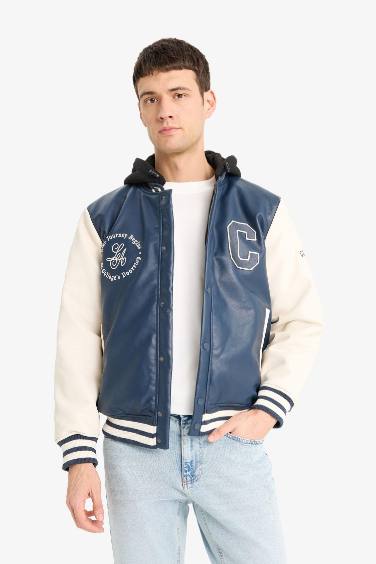 Su İtici Regular Fit Kolej Yaka Kapüşonlu İç Cepli Nakışlı Cepli Suni Deri Bomber Ceket Mont