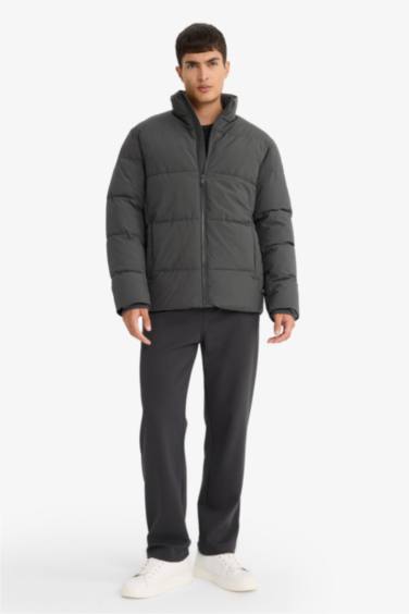 Su İtici Regular Fit Dik Yaka Fermuarlı Cepli Mont