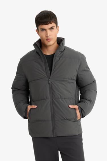 Su İtici Regular Fit Dik Yaka Fermuarlı Cepli Mont