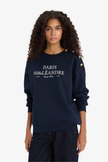 سويت شيرت مطبوع قصة مريحة برقبة مستديرة