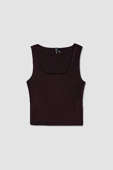 تانك توب سليم فيت بيزك سادة بياقة مربعة