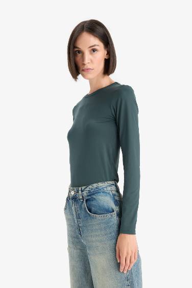 Slim Fit Crew Neck Basic T-Shirt