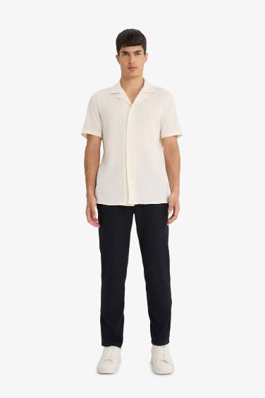 قميص نص كم من قماش مجعد برقبة قميص