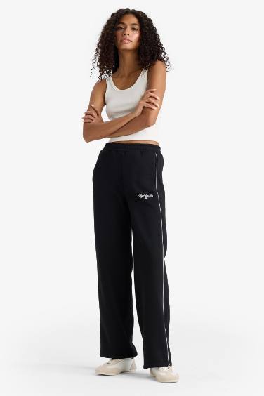 Straight Fit Printed Thick Sweatshirt Fabric Trousers