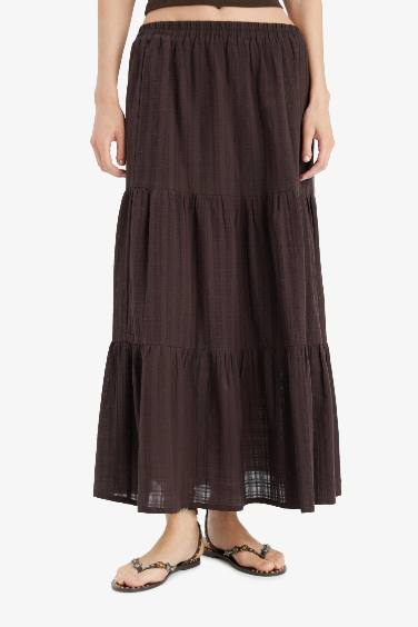 Фактурная юбка макси на хлопковой подкладке с нормальной посадкой