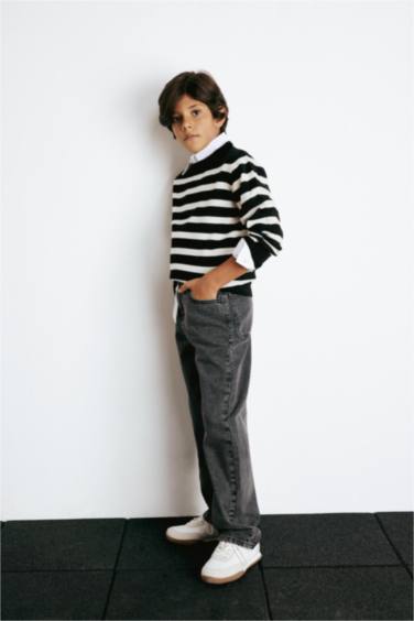 Boy Wide Leg Straight Leg Jeans