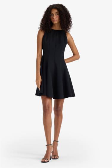 Платье без рукавов А-силуэта с круглым вырезом