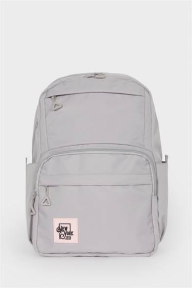 شنطة ظهر حريمي