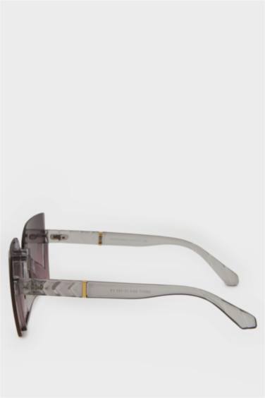 Kadın Büyük Kahve Plastik Çerçeve Kahve Cam UV Güneş Gözlüğü