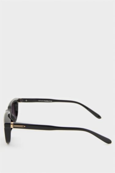 Kadın Siyah Plastik Çerçeve Siyah Cam Klasik UV Güneş Gözlüğü