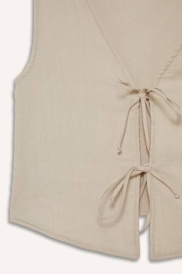 Regular Fit V-Neck Sleeveless Blouse