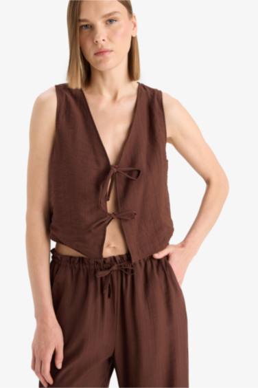 Regular Fit V-Neck Sleeveless Blouse