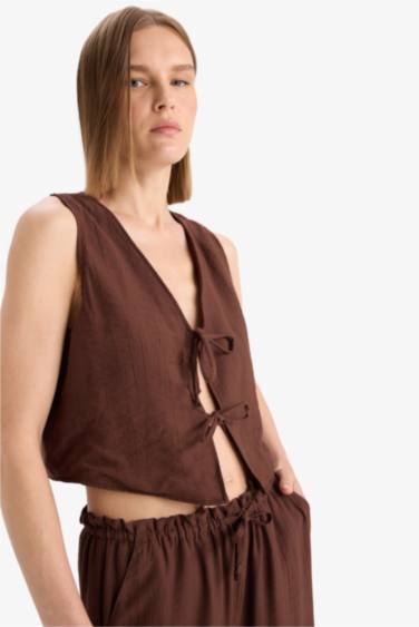 Regular Fit V-Neck Sleeveless Blouse