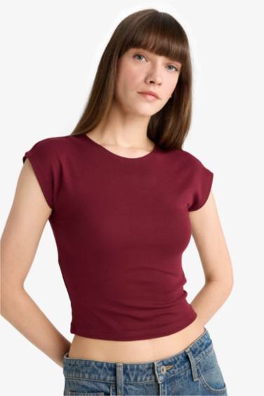 تيشيرت نص ردن بيزك سادة سليم فيت برقبة مستديرة