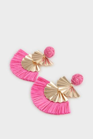 Boucles d’oreilles dorées avec détail en paille rose pour femme