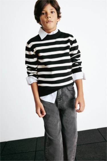 Boy Regular Fit Crew Neck Pullover